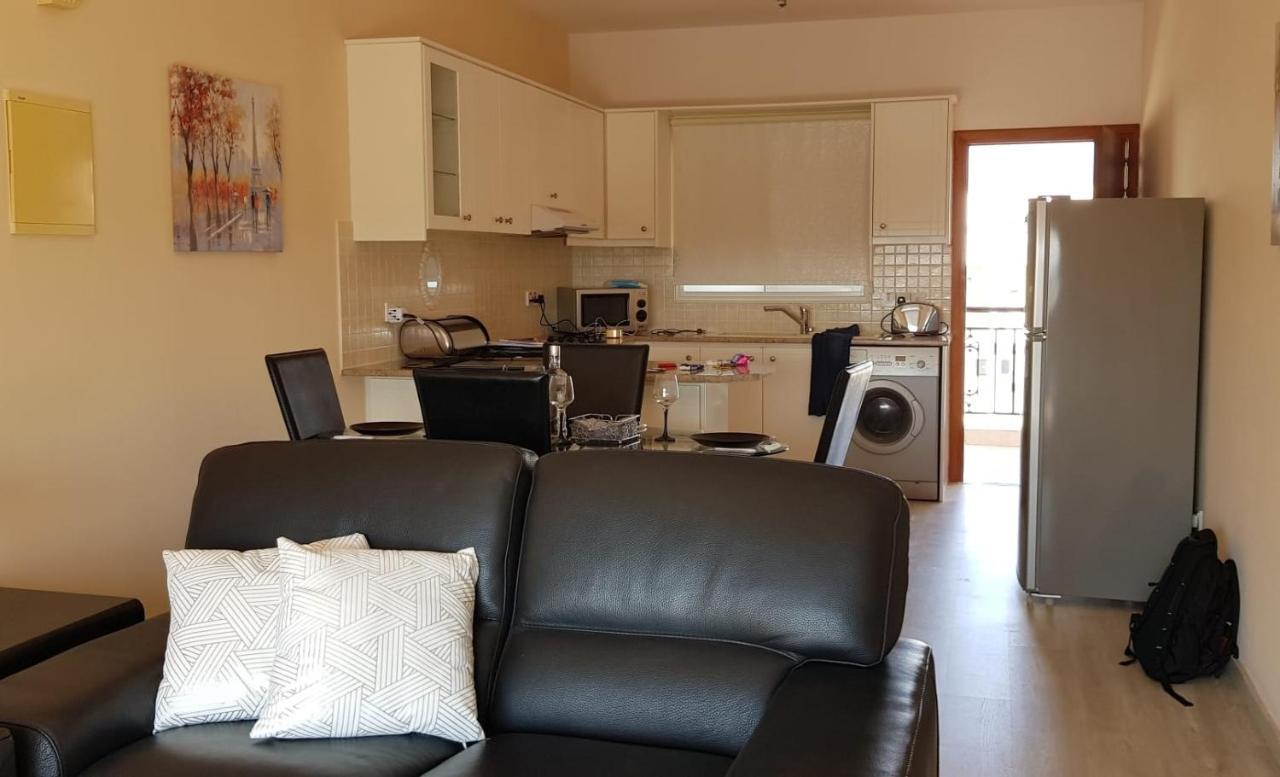 Petras Cozy Nest, 1-Bedroom Apt., Paphos-Universal Bagian luar foto