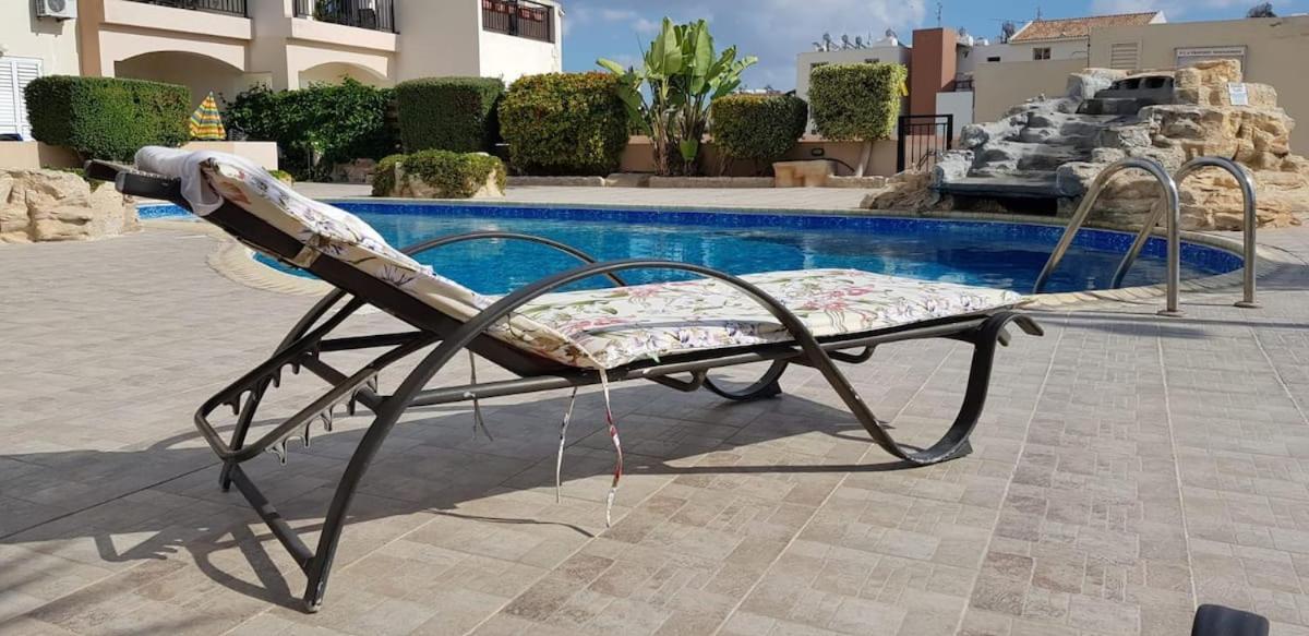Petras Cozy Nest, 1-Bedroom Apt., Paphos-Universal Bagian luar foto
